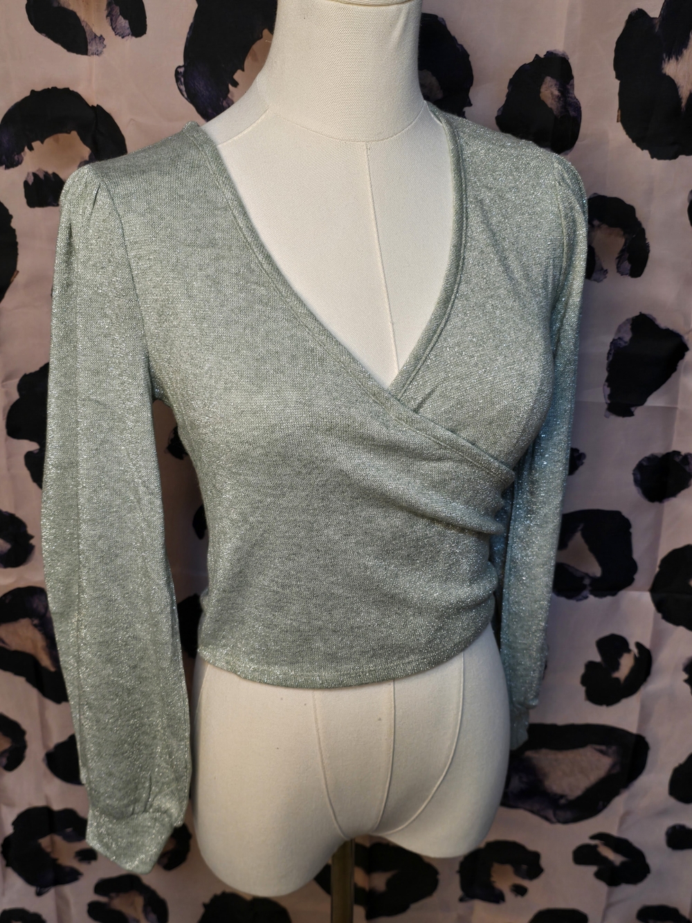 ✨ LUSH ✨️Metallic Muted Sage Wrap Crop Top (Small)
